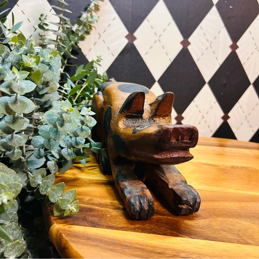Folk Art Hand-Carved Wooden Pig – Black Spotted Primitive Figurine - Picture 4 of 6